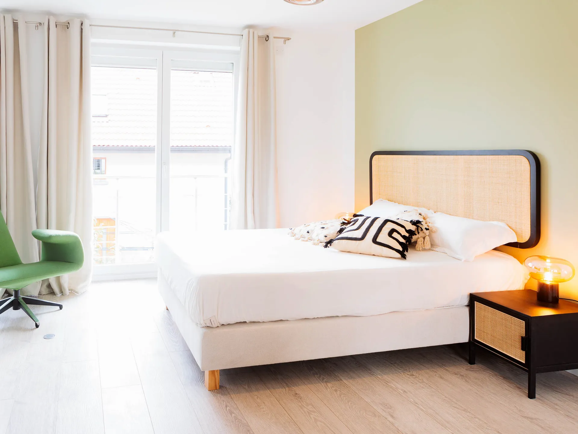 Chambre avec salle de bain privative — chambre meublée à Le Loft coliving Ambilly, Grand Genève